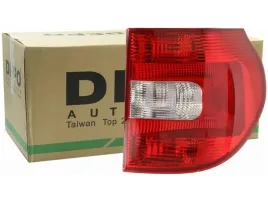 lampa-tyl-prawa-skoda-yeti-09-17
