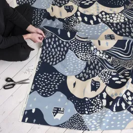 tkanina-bawelniana-gory-150x300-cm-wielobarwna-pendelkaktus