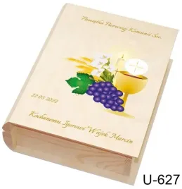 pamiatka-komunii-szkatulka-ksiazka-z-grafika