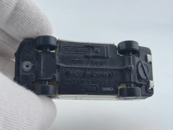 matchbox-ford-transit-lufthansa-marka-matchbox
