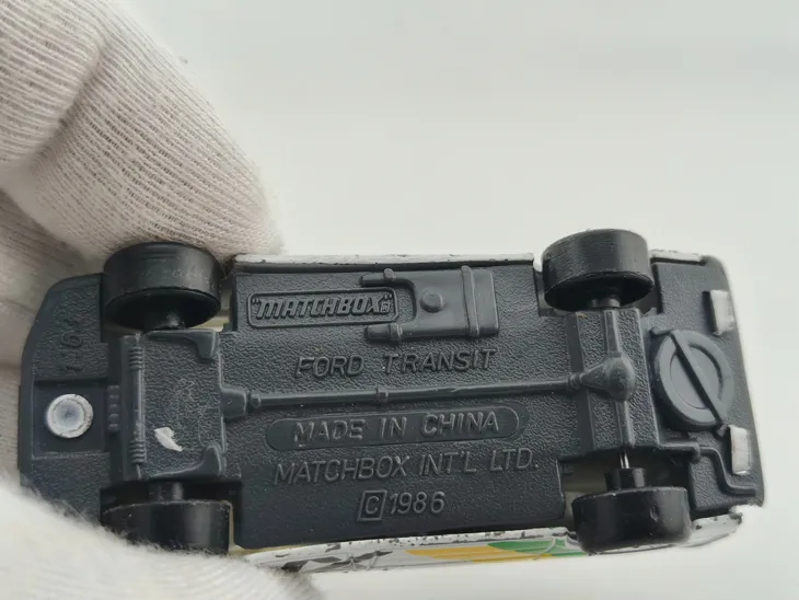 matchbox-ford-transit-xp-marka-matchbox