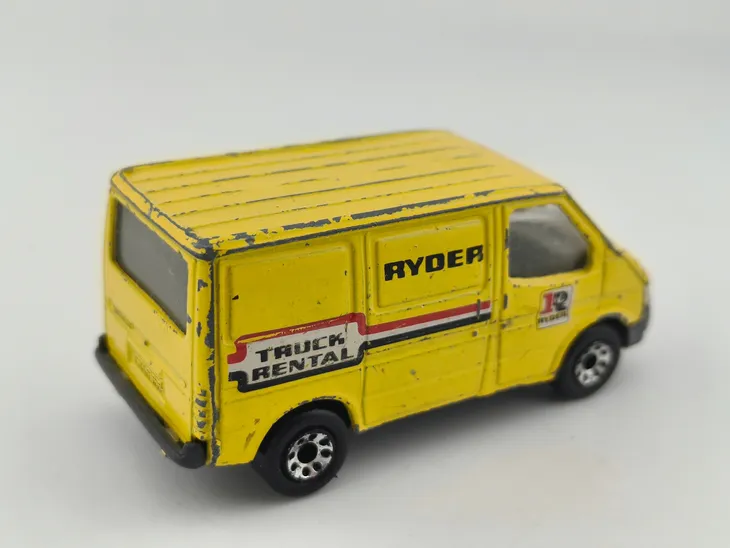 matchbox-ford-transit-ryder-stan-nowy