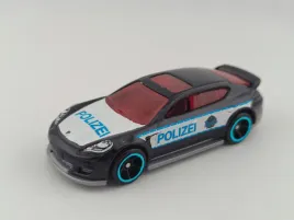 hot-wheels-porsche-panamera-polizei-policja