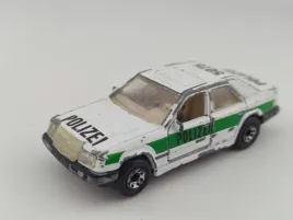 matchbox-mercedes-benz-300e-polizei-policja