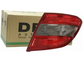 lampa-tyl-prawa-mercedes-klasa-c-s204-07-11