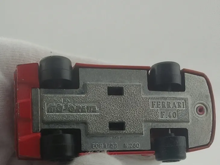 majorette-ferrari-f40-super-wheels-marka-majorette