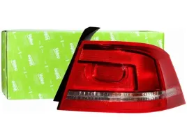 lampa-tyl-prawa-vw-passat-b7-10-14-sedan
