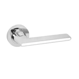 komplet-klamek-domino-onyks-r-chrom-bialy-eleganckie-uchwyty-do-wnetrz