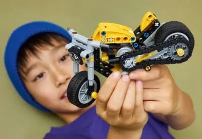 42225-lego-technic-zolty-motocykl-stan-nowy