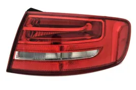 audi-a4-b8-kombi-08-lampa-tylna-prawa-depo