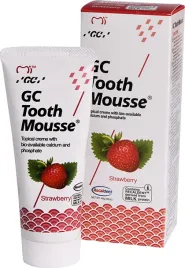 plynne-szkliwo-pasta-bez-fluoru-gc-tooth-mousse-truskawka-35-ml