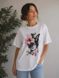 t-shirt-z-nadrukiem-rozowy-kwiat-magnolii-madame-sue-bialy