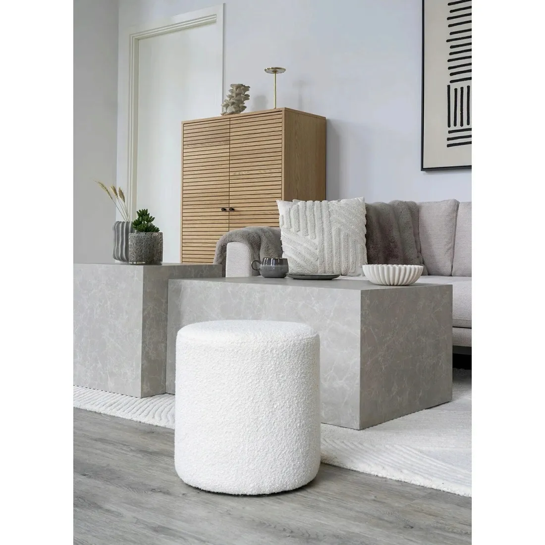 pufa-ejby-bouncle-biala