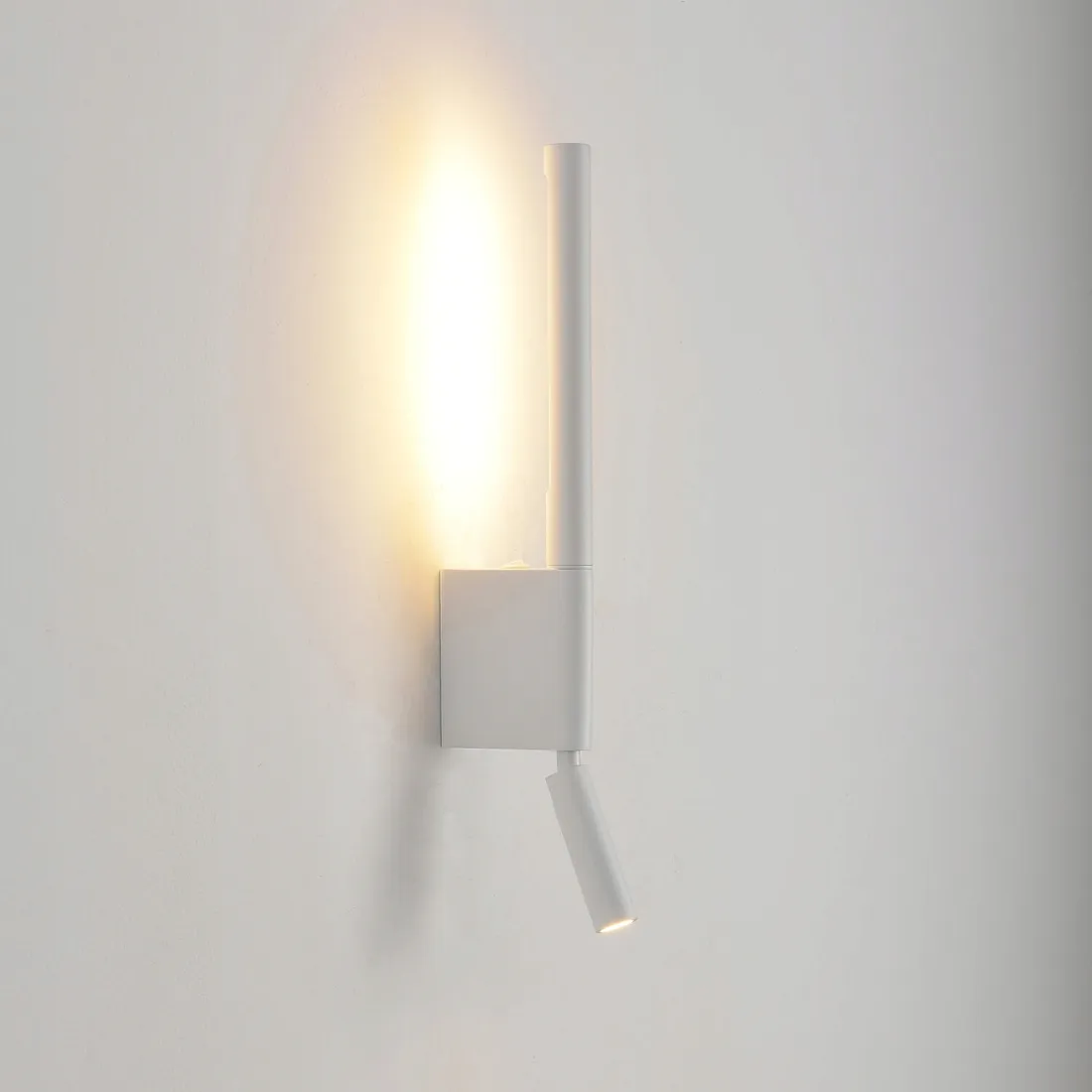 lampa-scienna-explore-biala-43-cm