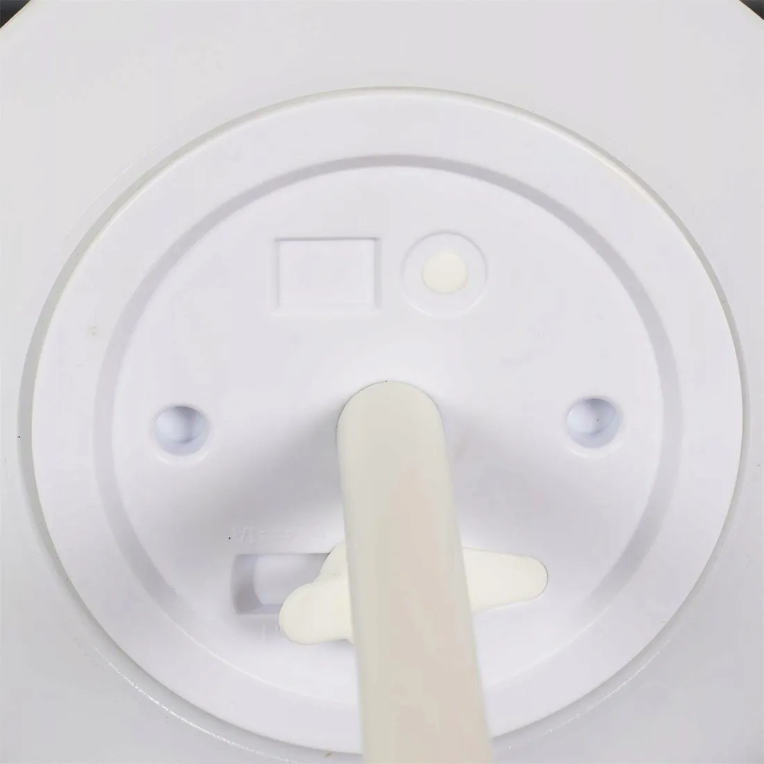 lampa-stolowa-usb-biala