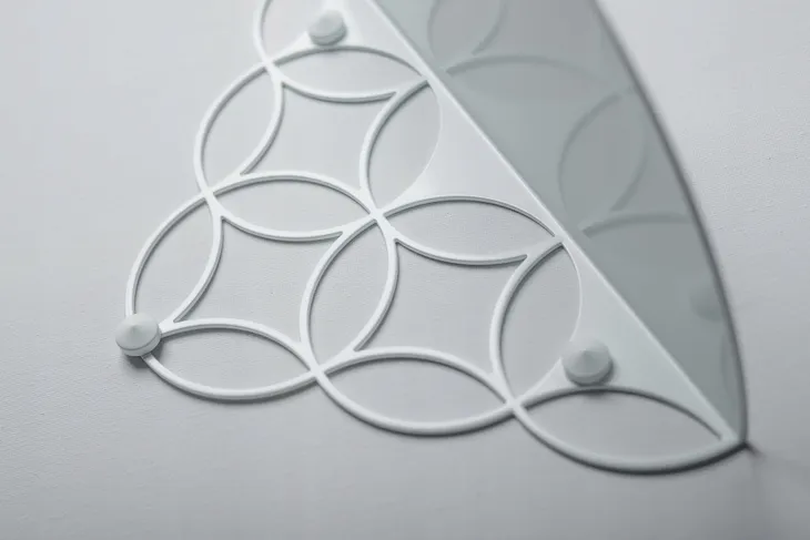 polka-husk-zlota-stan-nowy-material-metal
