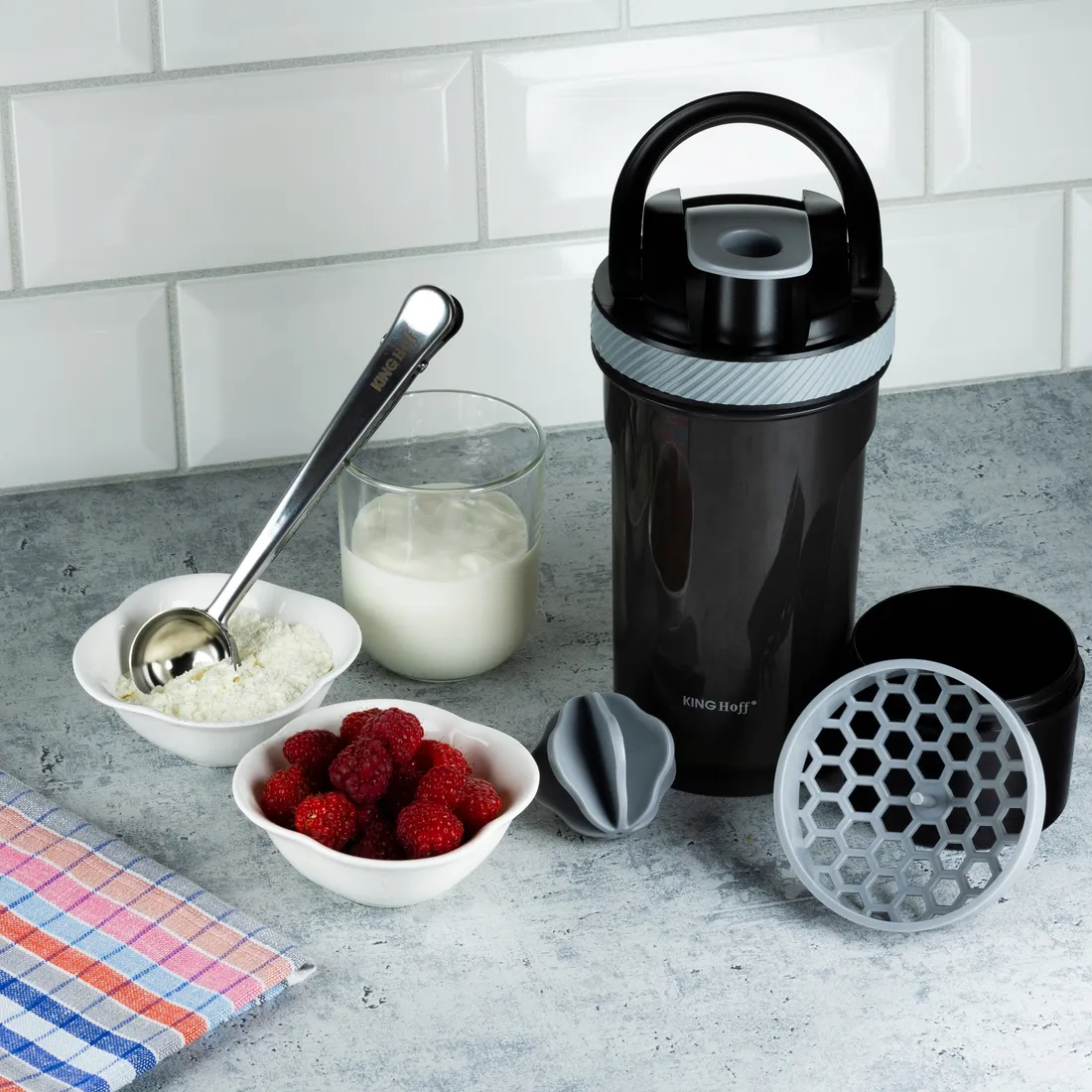 shaker-do-koktajli-plastik-072l-kinghoff