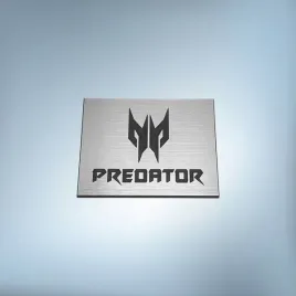 greatergreatergreater-predator-54x43-srebrny-emblemat-naklejka-logo-znaczek-zamiennik