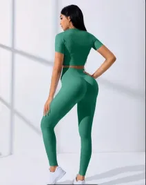 komplet-fitness-top-legginsy-push-up-damski-zestaw-sportowy-s