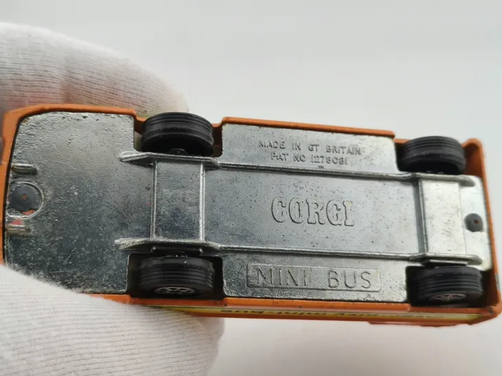 corgi-major-mini-bus-marka-corgi