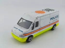 corgi-ford-transit