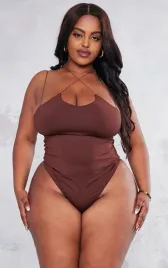 brazowe-body-z-ramiaczkami-spaghetti-prettylittlething-4xl