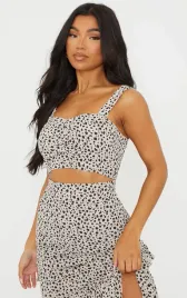 bezowo-czarny-top-w-groszki-prettylittlething-m