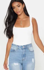 biale-body-na-ramiaczkach-prettylittlething-l
