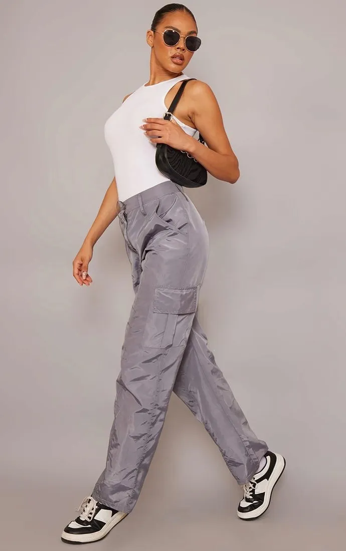 biale-prazkowane-body-prettylittlething-l