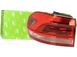 lampa-tyl-lewa-vw-touran-15-19