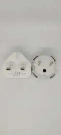 ladowarka-2-kabel-lightning-o-dlugosci-1-m-oraz-adapter