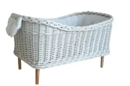 lozeczko-wiklinowe-biale-posciel-lalka-do-55-cm