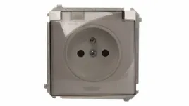 simon-basic-gniazdo-bryzgoszczelne-z-u-ip44-z-klapka-dymna-biale-bmgz1b