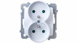 karo-gniazdo-podwojne-z-u-z-przeslonami-biale-gp-2srzp-m-00