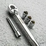 klucz-dynamometryczny-z-nasadkami-niteo-tools-rodzaj-klucza-dynamometryczny-kod-producenta-two469-21