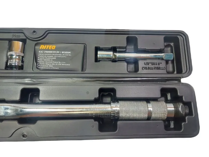 klucz-dynamometryczny-z-nasadkami-niteo-tools-kod-producenta-two469-21-waga-z-opakowaniem-2-2-kg