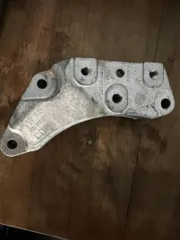 mocowanie-silnika-audi-q2-17-vag-1k0199117cd