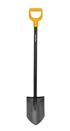 szpadel-ostry-solid-xl-z-dlugim-trzonkiem-fiskars