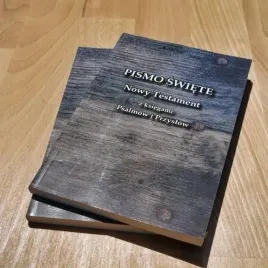 ubg-nowy-testament-z-ksiegami-psalmow-i-przyslow