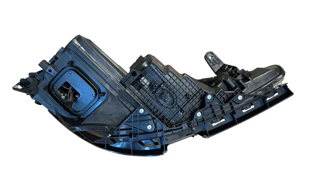 lewy-reflektor-chrysler-pacifica-2016-2020-d3s-hb3