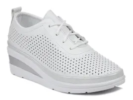 buty-damskie-sneakersy-na-koturnie-skorzane-biale-t-sokolski-w25-150