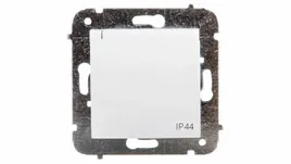 carla-gniazdo-pojedyncze-z-u-ip44-z-klapka-i-przeslonami-biale-1736-10