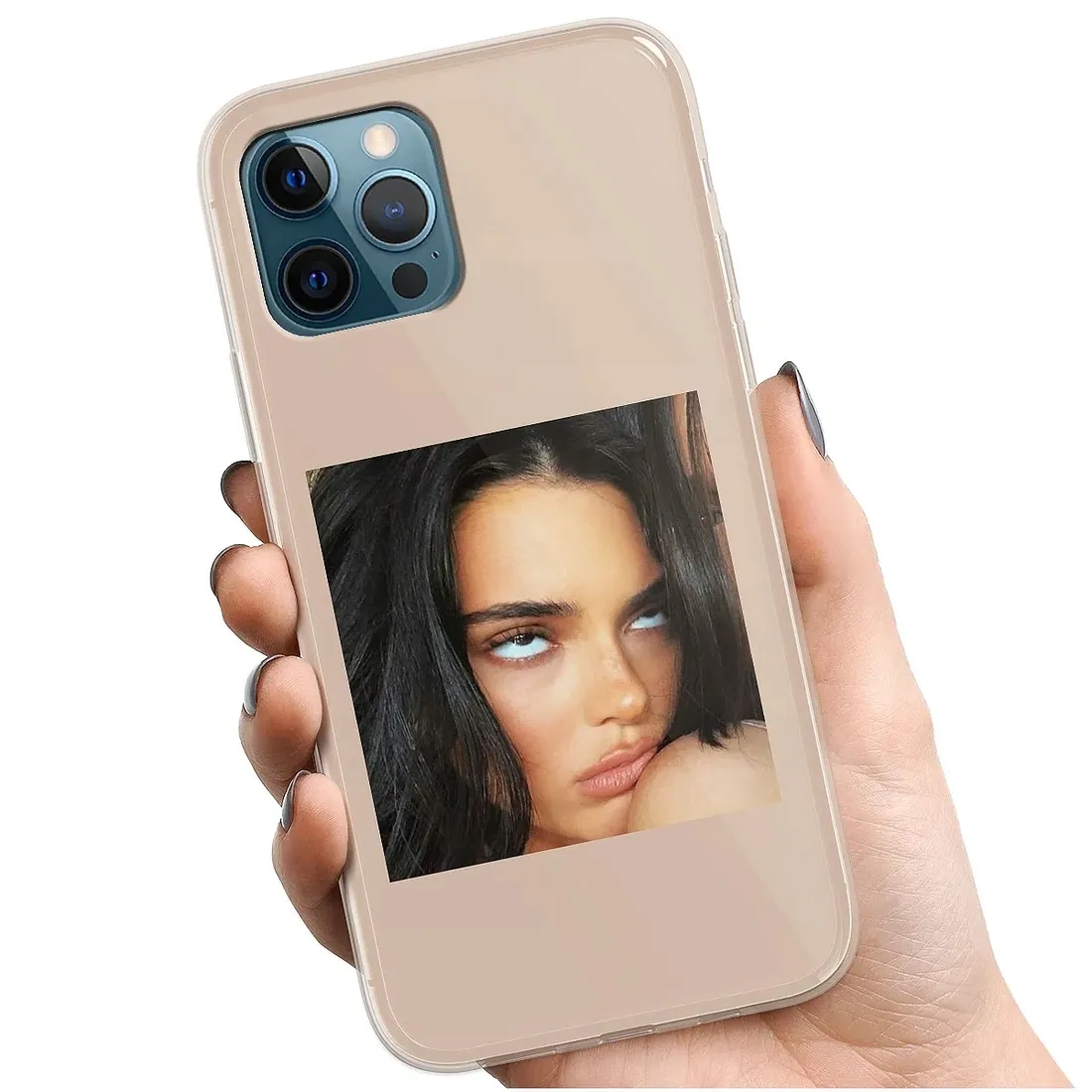 piekne-etui-do-iphone-12-pro-max-wzory-jakosc
