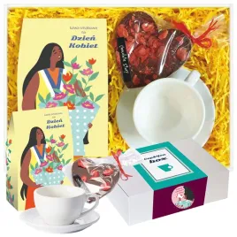 prezent-na-dzien-kobiet-box-z-kawa-smakowa-filizanka-czekoladowe-serce