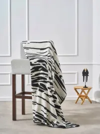 koc-bawelniany-akrylowy-150x200-2141-2-zebra-bialy-czarny-narzuta-pled
