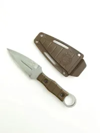 noz-taktyczny-karambit-edc-kojot-z-kolkiem-na-palec-i-pochwa-kydex