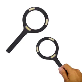 lupa-led-do-czytania-200-lumenow-3x-powiekszanie-tekstu-oswietlana