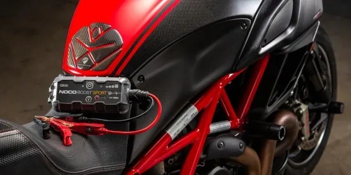 gb20-boost-12v-500a-jump-starter