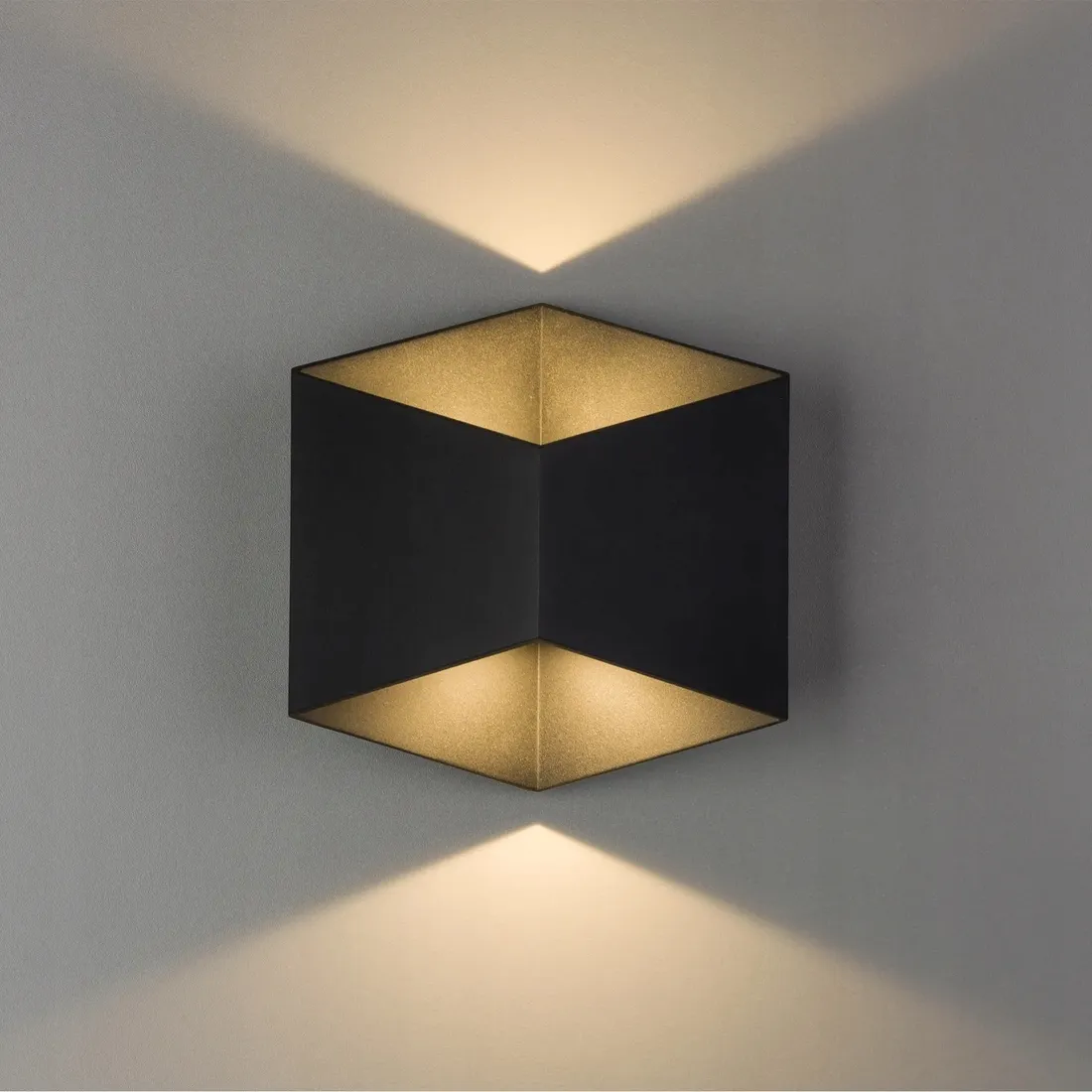 nowodvorski-8142-triangles-led-natynkowe