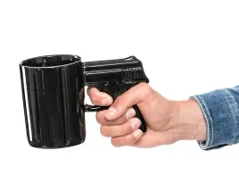 wystrzalowy-kubek-pistolet-dla-twardzieli